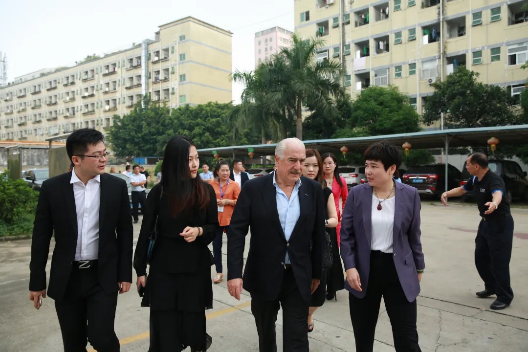 Former Colombia President Pastrana Come to visit Senyongfa company